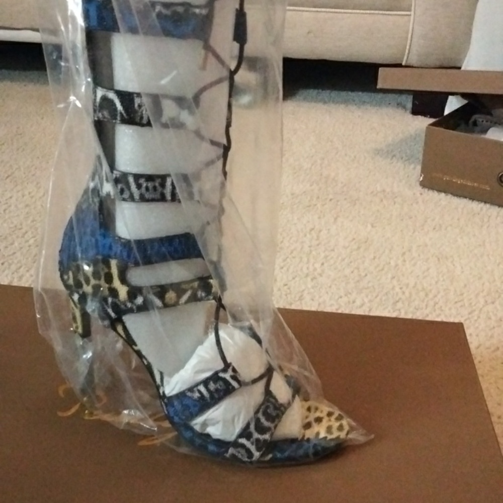 KNEE HIGH OPEN TOE BOOTS